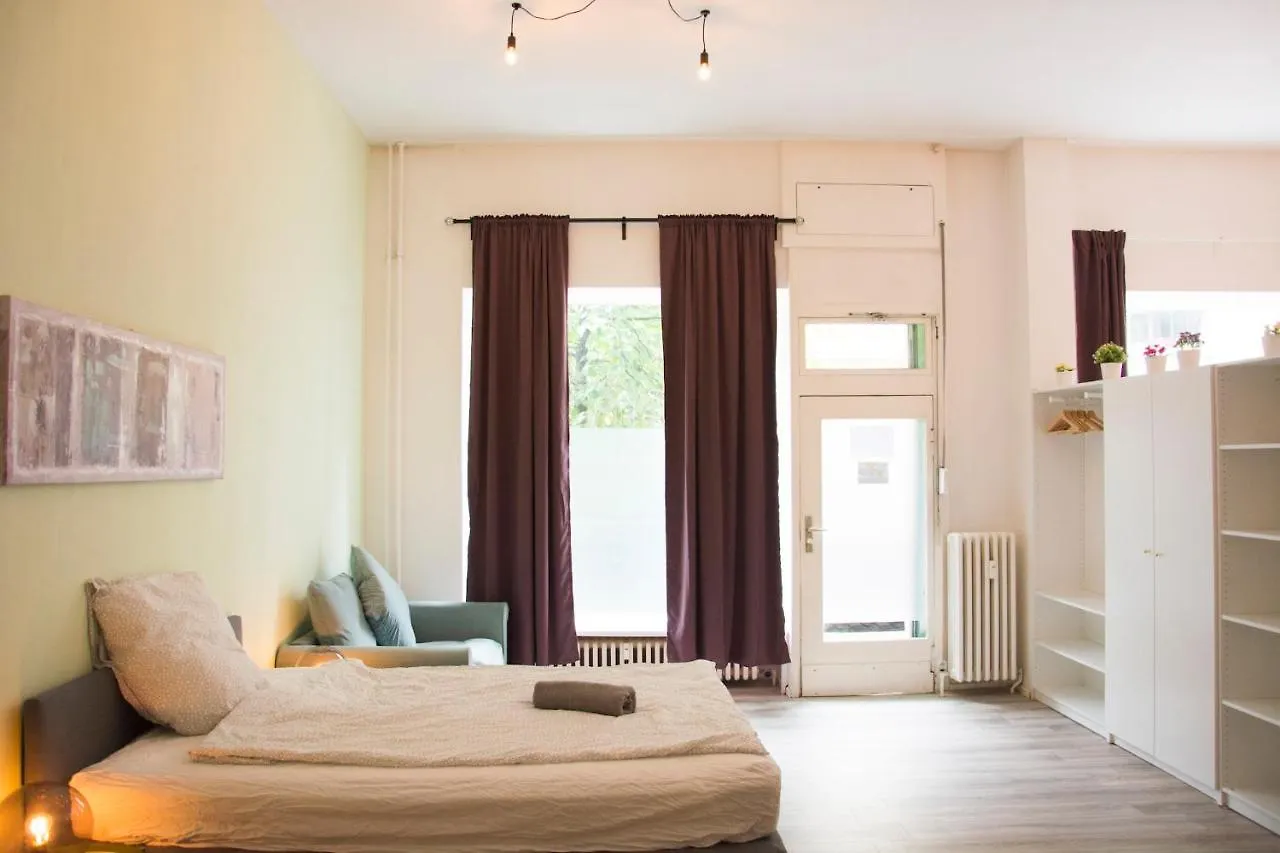 Moabit Family Apartment Берлин Германия